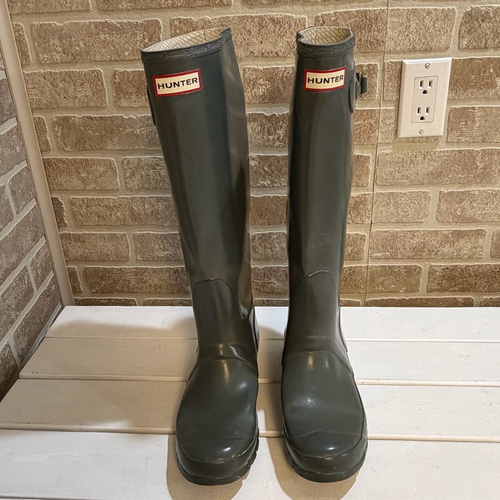 Hunter Women's Original Tall Gloss Rain Boots Dark Green Size 7 - Picture 2 of 11